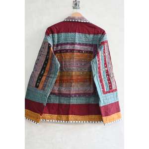 Chaqueta de Algodón Acolchada Bordada Lavinas Khambadiya, Hecha a Mano, Estilo Boho, Patchwork, Vintage, Étnica, Invierno, Ecológica, para Mujer - Product Image 4