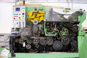 <b>Tobacco</b> Roller Maker - Mark 9 4000 cigarettes per minute Automatic High-Speed Cigarette <b>Rolling</b> <b>Machine</b> - Product Image 4