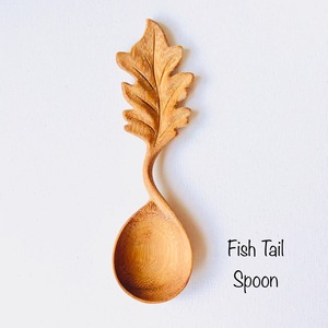 Ensemble de cuillères à salade en bois fantastiques avec manches sculptés en forme de fleurs et de feuilles, outils à salade écologiques faits à la main - Product Image 2