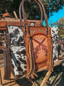 Bolso Tote de Cuero con Pelo de Vaca Estilo Western con Diseño Repujado y Borlas para Mujer - Product Image 4