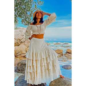 Ensemble jupe deux pièces bohème pour femme, haut court en coton à épaules dénudées et jupe longue à volants, tenue de plage estivale - Product Image 2