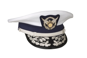 Casquette de luxe formelle à visière pointue, blanche avec broderie feuille de chêne argentée, sangle de menton tressée - Product Image 3