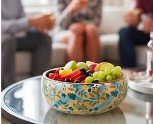 Bol à salade en bois d'acacia avec revêtement émaillé, motif floral, pour servir, avec cuillères à salade, en bois de manguier naturel, adapté aux aliments. - Product Image 4