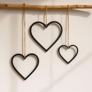 Decoración de Pared Moderna Minimalista en Forma de Corazón - Arte Metálico Negro Colgante de 3 Piezas para Decoración del Hogar y Bodas - Product Image 1