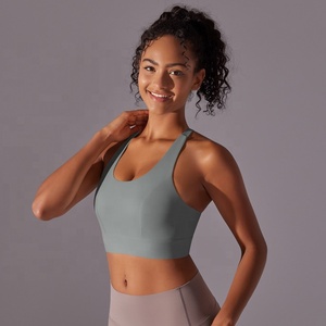 Soutien-gorge de sport rose à col montant avec larges bretelles, maintien moyen pour l'entraînement - Product Image 2