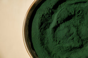 Poudre d'extrait d'écorce de spiruline bleue pure Phycocyanine E25 en vrac, superaliment biologique naturel, en fût en verre - Product Image 5