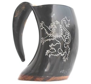 Mug à boire en corne de buffle naturelle sculpté à la main et poli avec base en bois, mug écologique pour bière et vin, idéal pour les cadeaux d'affaires - Product Image 4