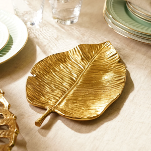 Assiette de service en laiton doré, élégante, en forme de feuille, faite à la main, polie, design solide, style glamour, durable, pour les fêtes - Product Image 5