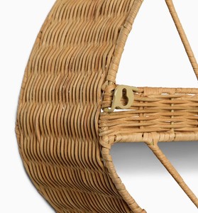 Étagère murale en rotin naturel artisanal en forme de ballon avec compartiments ouverts pour chambre d'enfant, crèche et salle de jeux - Product Image 3