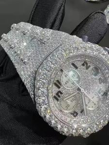 Reloj de Diamantes Moderno Más Vendido con Esfera Grande para un Estilo Moderno y Urbano Disponible a un Precio Competitivo - Product Image 3