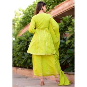 Ensemble de costume en mousseline vertâtre avec broderies Gotta et dupatta épaisse - Taille XS - Product Image 2