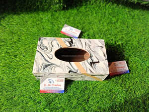 Boîte à mouchoirs MOP conçue sur mesure Organisateur de serviettes élégant et durable pour la décoration de la table à manger ou de la table de salle de bain - Product Image 5