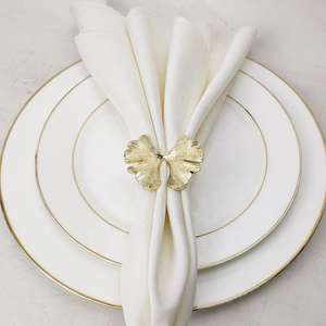 แหวนรองผ้าเช็ดปากโลหะดีไซน์เนอร์สำหรับตกแต่งโต๊ะอาหาร อุปกรณ์เสริมสำหรับรับประทานอาหารที่หรูหราสำหรับโรงแรมและร้านอาหาร - Product Image 2