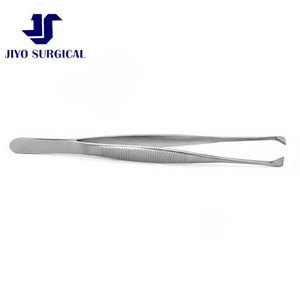 Jiyo Surgical Co. ET-9941 Pince de fixation Graefe 4 3/8 pouces à dents fines, mâchoire large de 4,5 mm, poignée ergonomique plate, chirurgicale - Product Image 1
