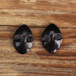 Botón de cuerno de búfalo natural más vendido, ampliamente utilizado en la confección de alta gama, incluyendo trajes de hombre a medida y abrigos de invierno. - Product Image 5