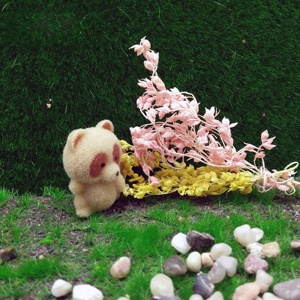 Mapache flocado en miniatura de 1 pulgada de alto para decoración de casa de muñecas - Product Image 5