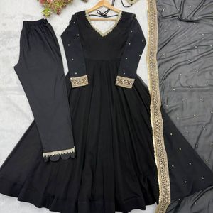 Robe de soirée en georgette brodée de sequins avec pantalon et dupatta pour femme |   Tenue de soirée et de mariage entièrement cousue, coupe évasée - Product Image 5