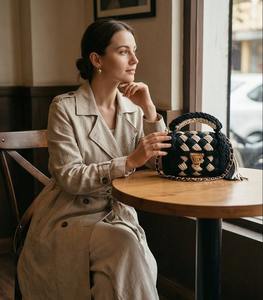 Nuevo Bolso de Hombro Boho de Lujo Hecho a Mano con Diseño Étnico de Cuadros Blancos y Negros, con Dos Correas de Perlas y Tejido de Cordón de Algodón - Product Image 4