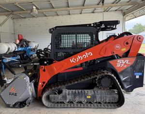 Chargeuse compacte Kubota en gros avec broyeur forestier – Tracteur compact haute performance pour travaux de défrichage – Édition USA - Product Image 2