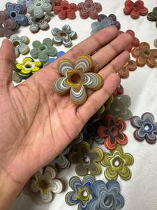 Venta al por mayor FIRDOS EXPORTS Cuentas de cristal de Murano multicolor con diseño floral 3D hechas a mano, sueltas, para pulseras, collares y cajas DIY - Product Image 1