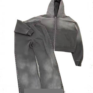 Conjuntos de sudadera con capucha y pantalones de chándal con logo bordado personalizado, estilo streetwear, lavado ácido, parches desgastados y pedrería - Product Image 4