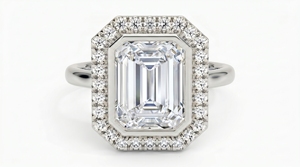 Bague de fiançailles en diamant taille émeraude avec serti halo pour femme, diamants de laboratoire - Product Image 2