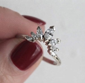 Anillo de Compromiso de Plata de Ley 925 con Corte Marquesa y Diamante Certificado IGI, Estilo Clásico para Mujer - Product Image 1