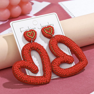 เครื่องประดับแฟชั่นทำมือประดับลูกปัดรูปหัวใจวาเลนไทน์ ดีไซน์คลาสสิกปี 2025 ตัวอักษรประดับลูกปัด น้ำหนักเบา ทำจากผ้าฝ้าย ของขวัญจาก MULTI CRAFT - Product Image 5