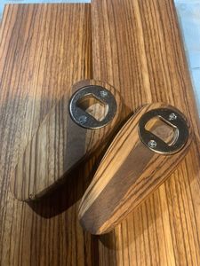 Ouvre-bouteille en bois avec poignée en bois, ouvre-boîte en acier inoxydable, logo personnalisé pour la bière - Product Image 3