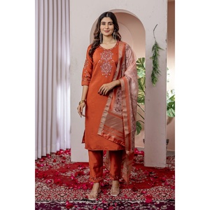 Ensemble élégant pour femmes, Kurti, pantalon et dupatta droits - Product Image 5