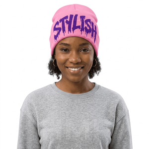 Gorro de Invierno Unisex HMR Sisterhood Brotherhood, Transpirable, Color Rosa, con Diseño de Letras Impresas en Morado - Product Image 4