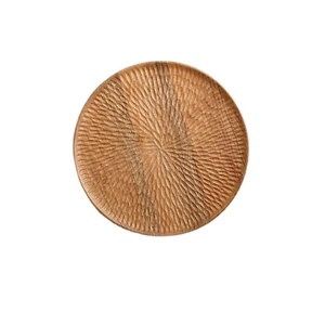 Plateau rond en bois texturé de luxe Planche de service élégante et artisanale Plateau de présentation en bois rustique de qualité supérieure Vaisselle à manger Cuisine - Product Image 1