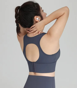 Soutien-gorge de sport pour femme grande taille avec poches, dos nageur, col rond, maintien élevé, respirant, sans coutures, couleur unie, haut d'entraînement - Product Image 3