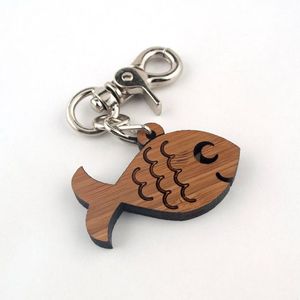 Porte-clés en bois faits à la main en gros avec motifs personnalisés pour les produits promotionnels, les magasins de détail et les entreprises de cadeaux - Product Image 1