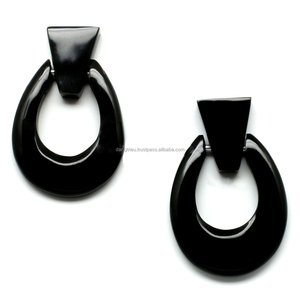 Boucles d'oreilles créoles en corne de buffle laquée écologiques pour enfants, motif numérique mignon, idéales pour les mariages, vente en gros - Offre Spéciale - Product Image 1