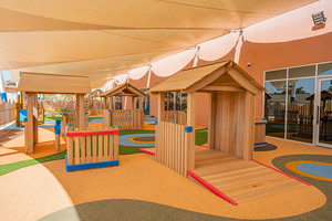 Gránulos de caucho EPDM rojo púrpura Colorplay, material para pisos de áreas de juego interiores y exteriores - Product Image 3