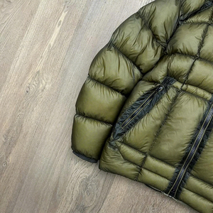 Chaqueta Acolchada con Capucha para Hombre, Color Verde Oliva, Rellena de Plumón, Cortavientos, Informal, para Invierno, con Cierre de Cremallera y Bolsillos - Product Image 4