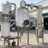 Équipement clé en main pour l'extraction d'huiles essentielles de romarin, de sauge, de thym et la fabrication d'huiles botaniques