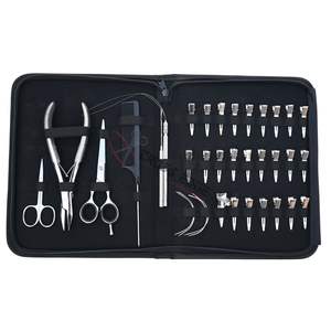 Kit d'outils d'extension de cheveux Microlink Premium en argent avec pince à sertir à surface plate, crochet de tirage, peigne et étui de rangement en Rexine - Product Image 1