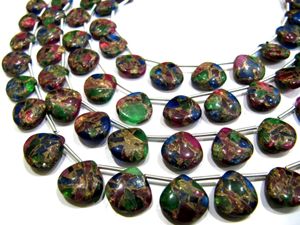 Perles naturelles multicolores en forme de cœur en turquoise, vendues par brin de 8 pouces de long - Product Image 1