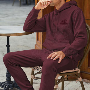 Ensembles de survêtements pour hommes à faible MOQ, personnalisables, pour la vente en gros de vêtements de sport, d'entraînement, de fitness, de course, de gym, d'exercice et d'activités de plein air - Product Image 3
