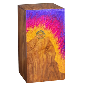 Urna Funeraria de Resina Epoxi y Madera, un monumento artístico moderno con un impresionante diseño de Galaxia al Atardecer de AYAANS - Product Image 1