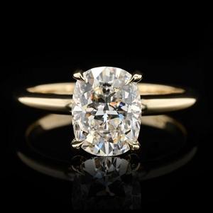Anillo de Diamante Corte Cojín de Oro Amarillo de 18K, 2CT, Cultivado en Laboratorio, Certificado IGI, Clásico, Solitario para Mujer - Product Image 1