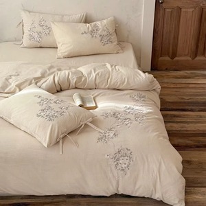 Juego de Edredón Clásico de Satén Floral, Lavable, Ropa de Cama para el Hogar, 3 Piezas, Diseño Jacquard, Beige Blanco, con Almohadas - Product Image 6