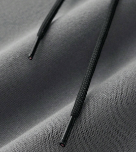 Sudadera con Capucha Premium para Hombre, Amarilla, con Mangas con Estampado Personalizado, Logotipo Personalizado en el Pecho, Estilo Casual, 100% Algodón - Product Image 4