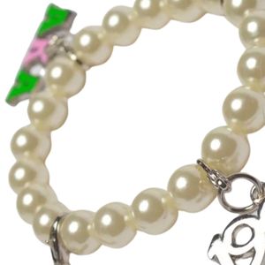 Bracelet de Charme Perle Blanche AKA pour Femme – Bijou de Poignet Élégant Perlé, Accessoire de Mode Inspiré des Sororités pour Événements - Product Image 2