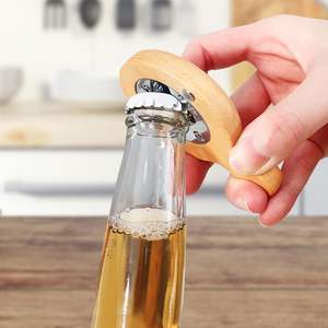 Ouvre-bouteille en bois rond avec logo personnalisé, décoration moderne pour la maison, aimant de réfrigérateur promotionnel, ouvre-bouteille de bière - Product Image 2