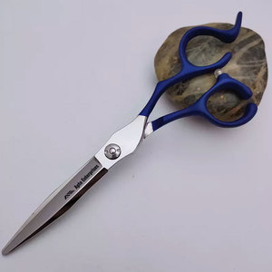 Ciseaux de coiffure professionnels légers de 6 pouces pour hommes, ciseaux de barbier de qualité supérieure pour la coiffure et la coupe de moustache - Product Image 4