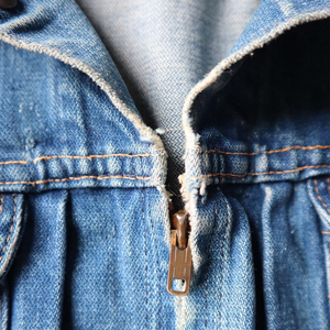 OEM Light Blue Cotton Vintage Washed Faded Effect Jacket for Men Zip-up Turn-Down Collar Jean jacket - Product Image 4