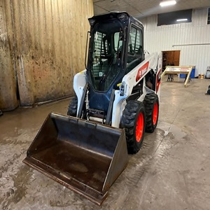 Chargeuse compacte sur chenilles Bobcat S62 de qualité supérieure, livraison rapide, prix abordable, en excellent état - Product Image 3